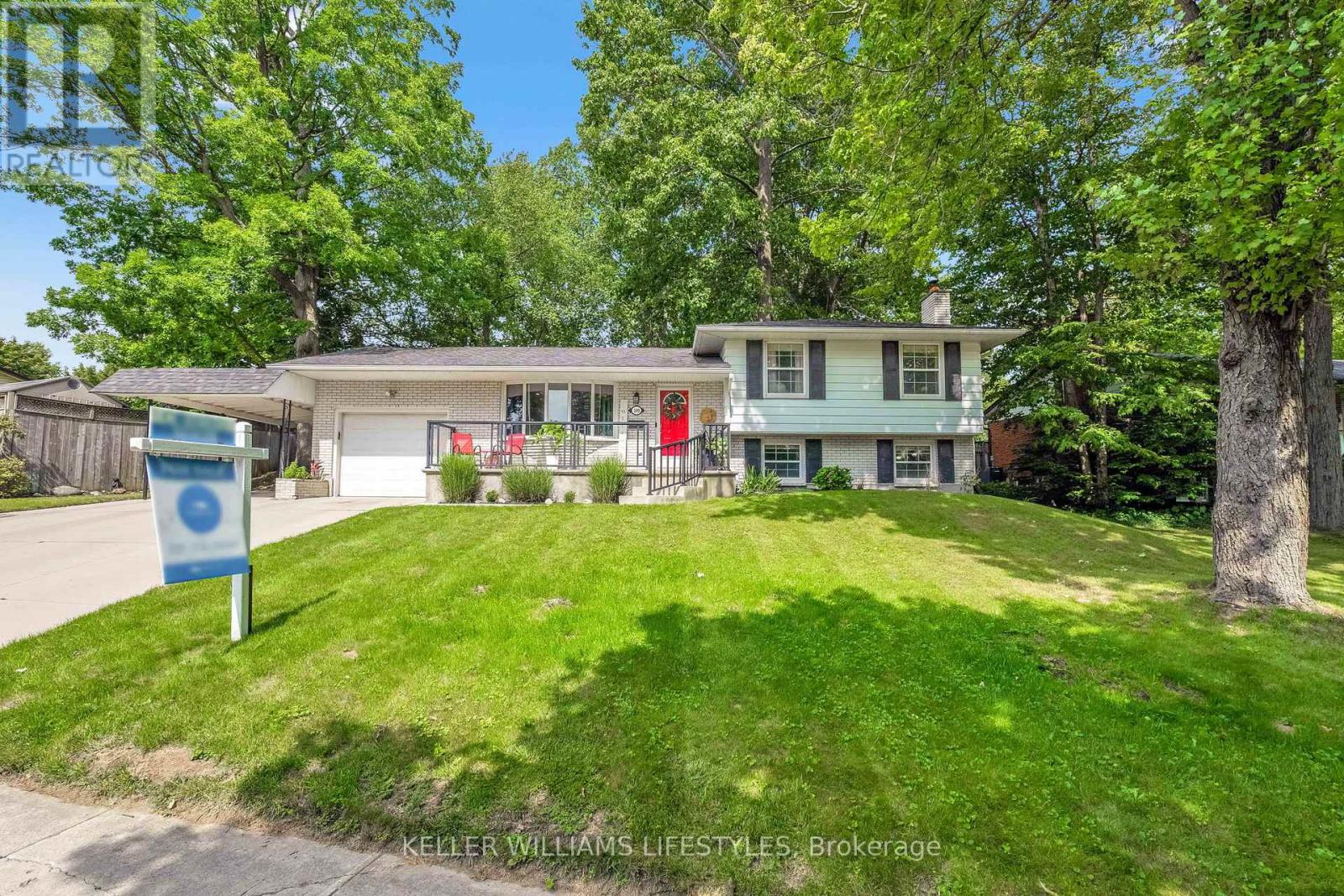 109 Fairlane Ave, London, ON N6K 3E6