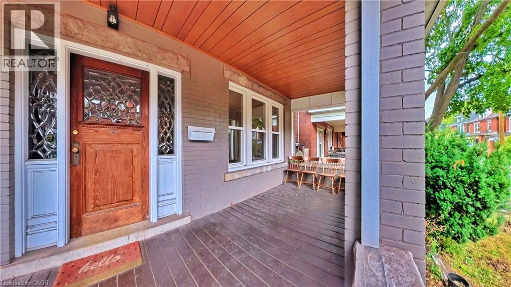 25 Spadina Ave, Hamilton, ON L8M 2W8
