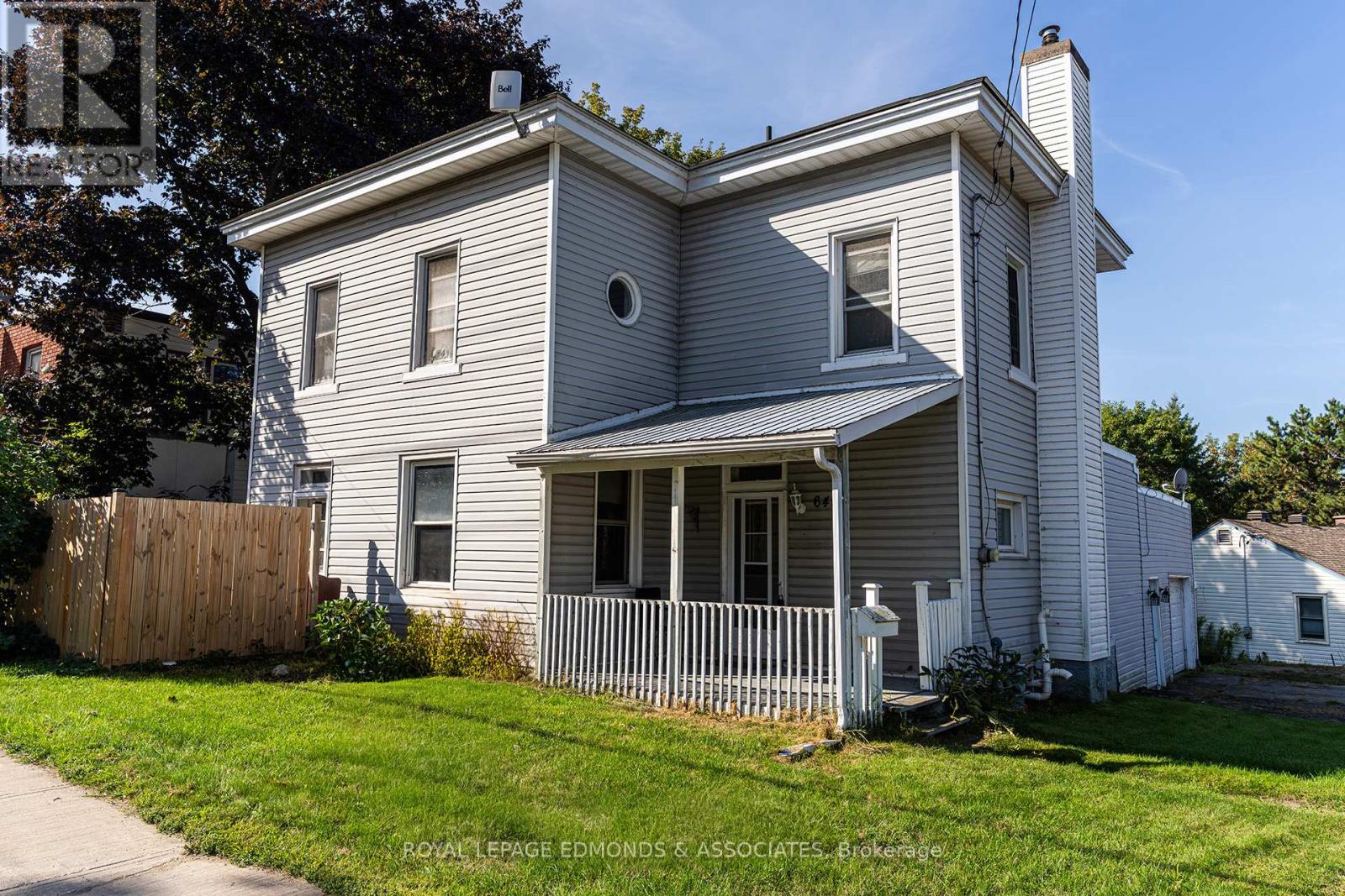 642 Mackay St, Pembroke, ON K8A 1G4