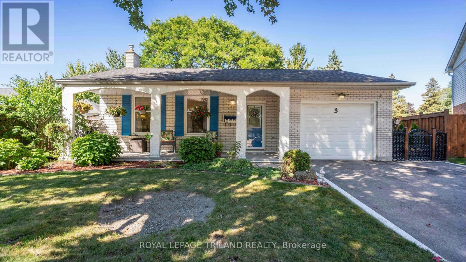 3 Kendall Ct, London, ON N5X 1E4