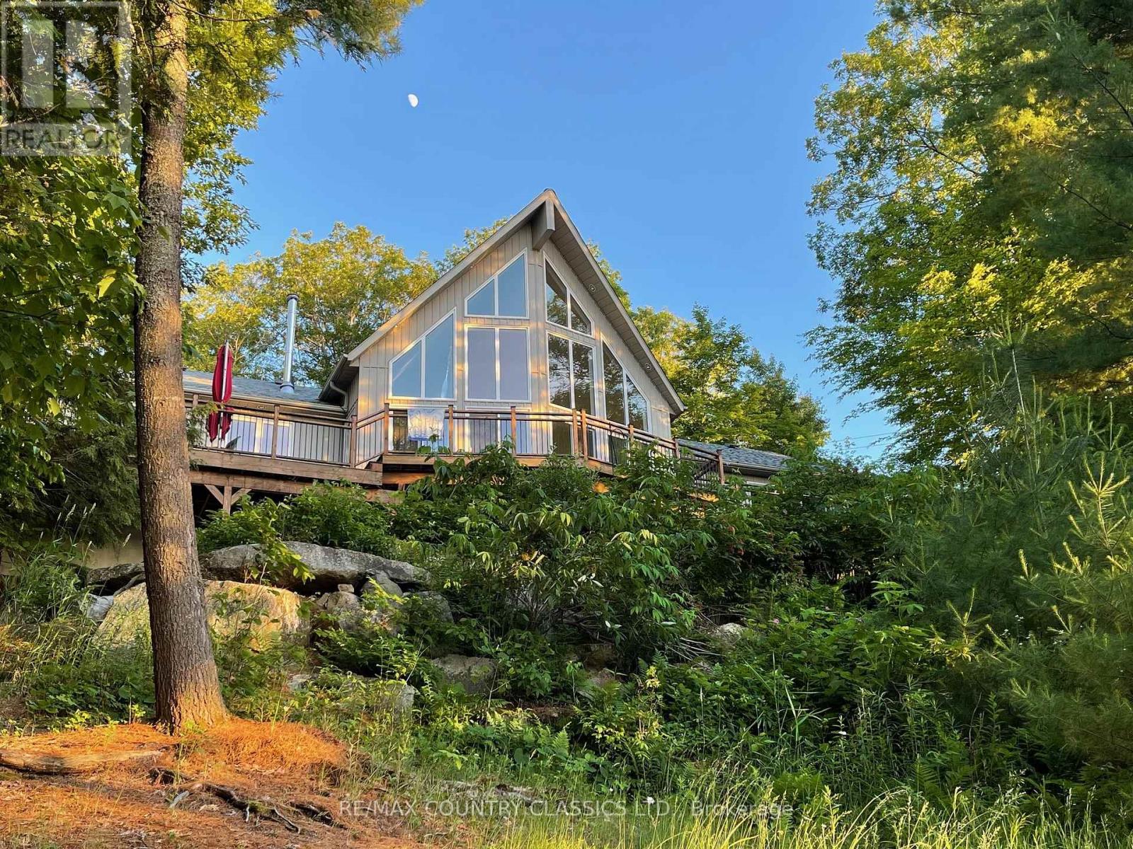 782 Standish Ln, North Kawartha, ON K0L 1A0