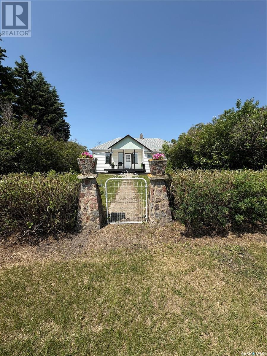 108 Warren Rd, Kelliher, SK S0A 1V0
