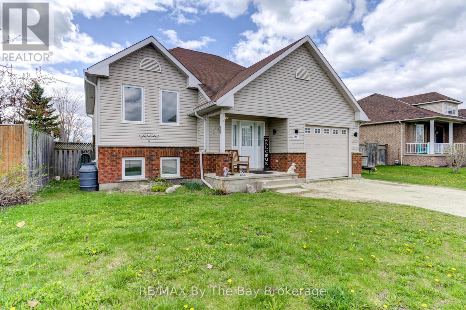 36 Meadowlark Blvd #a, Wasaga Beach, ON L9Z 3B2