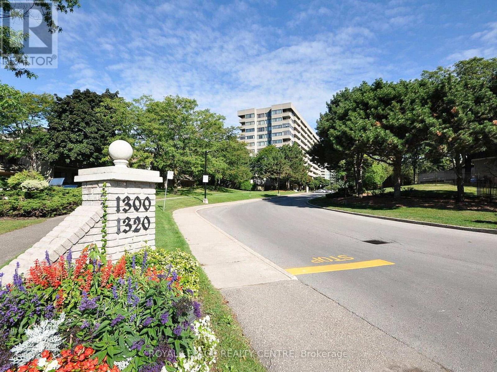 709 1320 Mississauga Valley Blvd, Mississauga, ON L5A 3S9