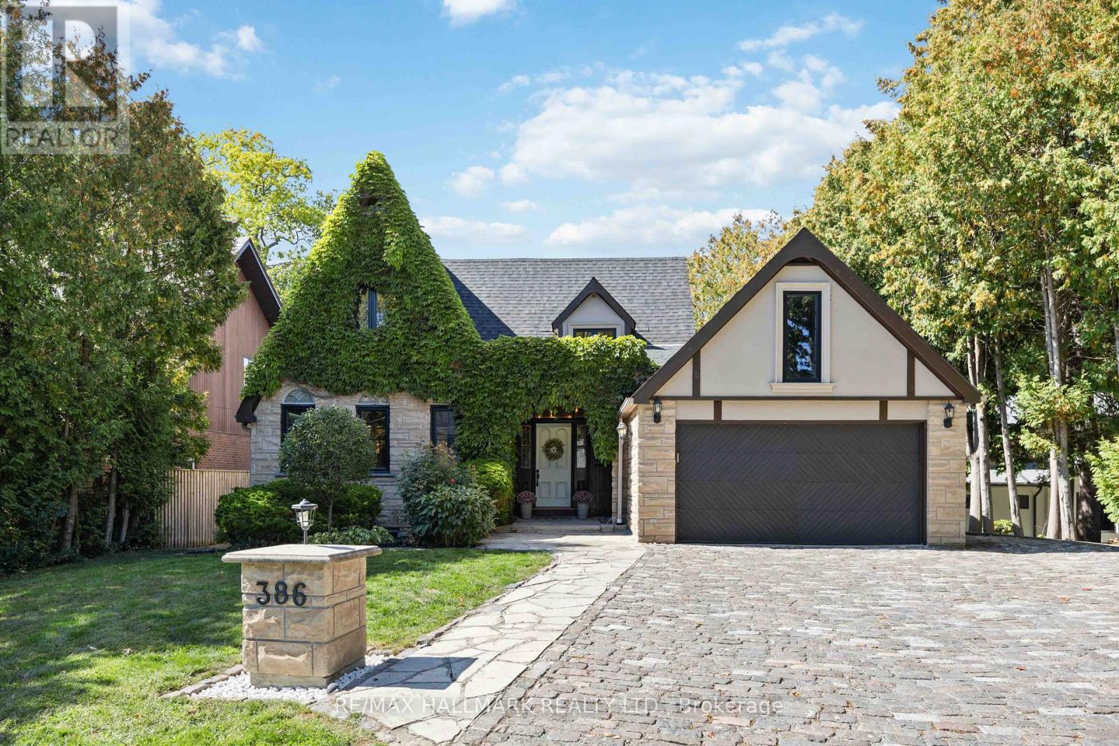 386 Woodgrange Ave, Pickering, ON L1W 2B3