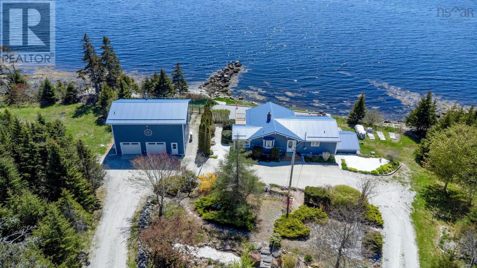 1904 Sandy Point Rd, Shelburne, NS B0T 1W0