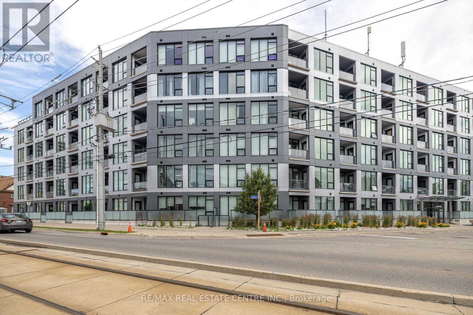 412 690 King St W, Kitchener, ON N2G 0B9