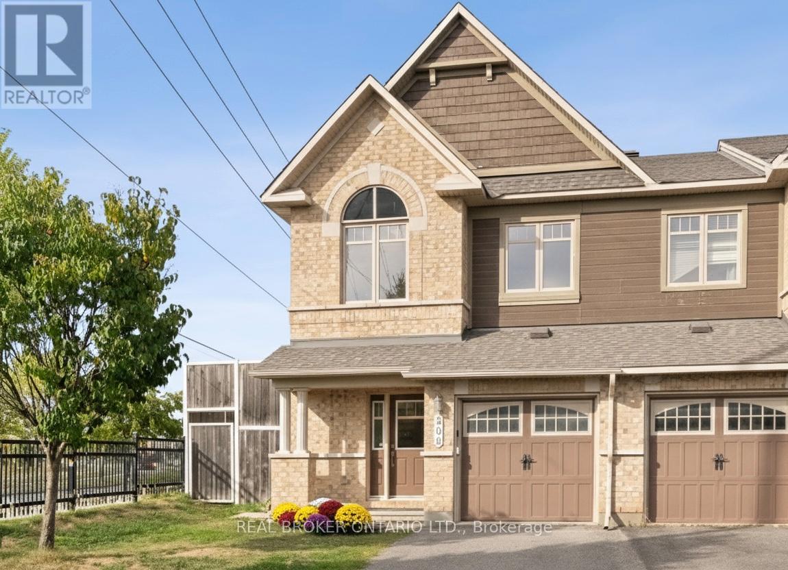 200 Garrity Cres, Ottawa, ON K2J 3T7