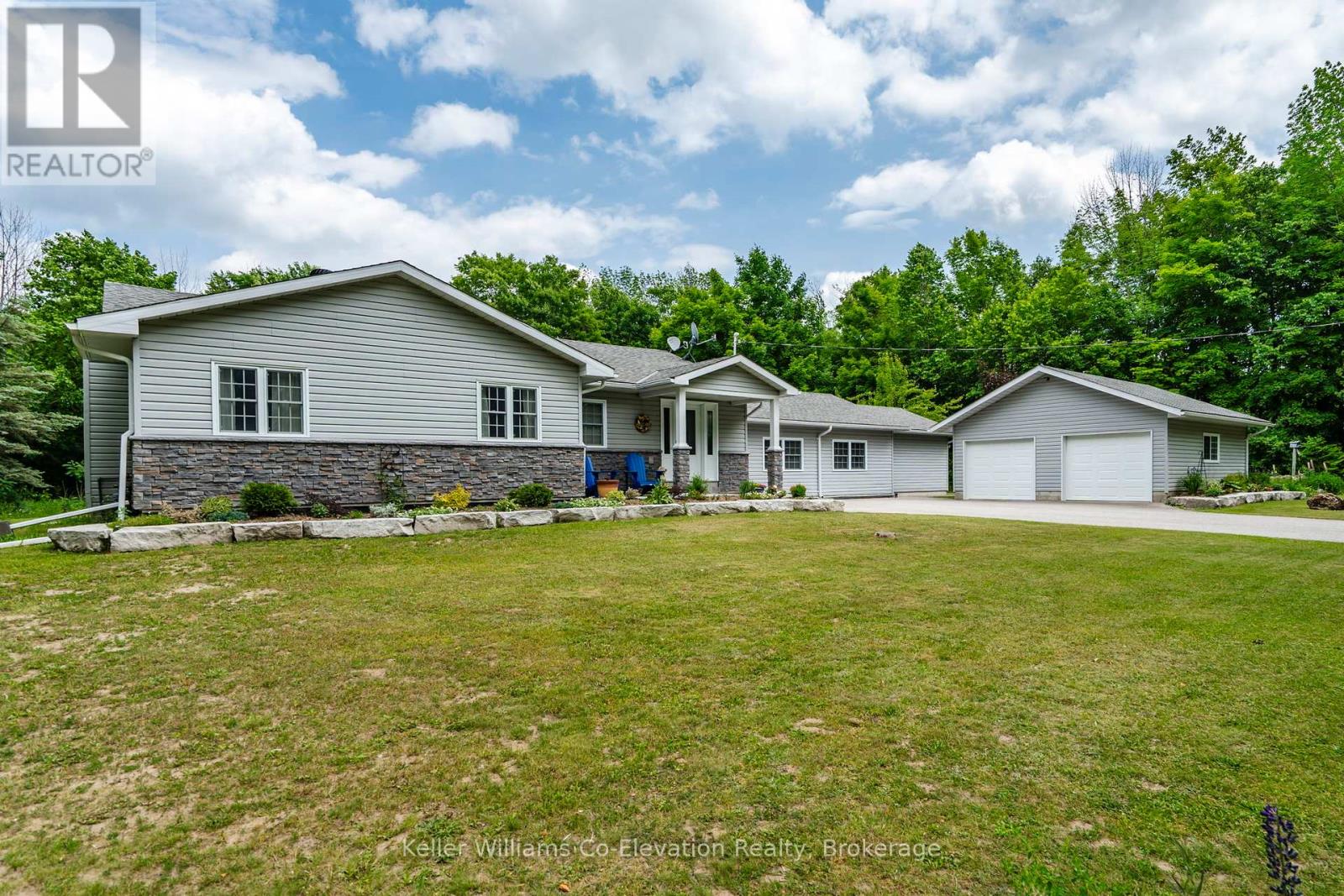 2185 Old Fort Rd, Tay, ON L4R 4K3