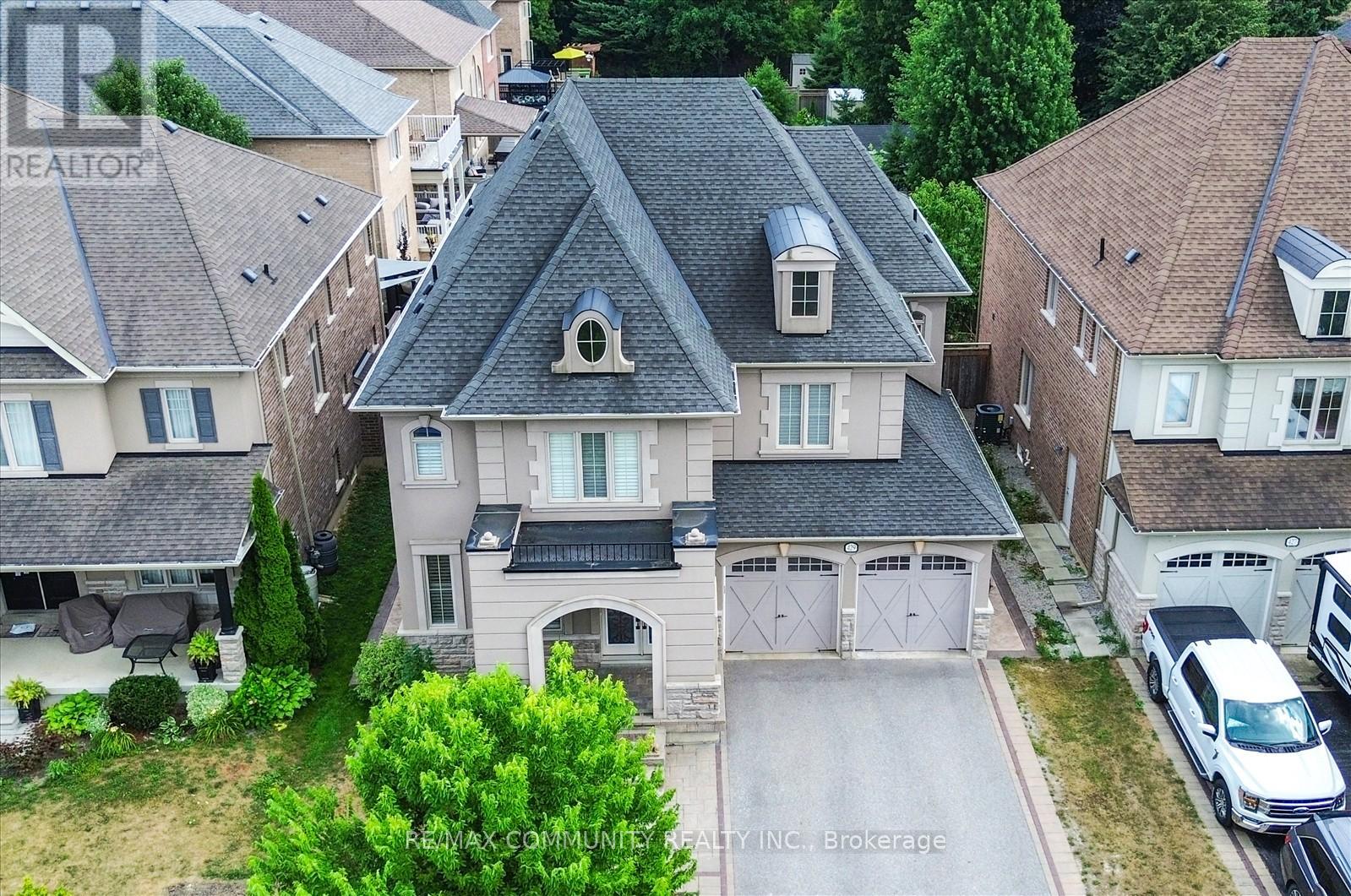 429 Staghorn Rd, Pickering, ON L1W 2M8
