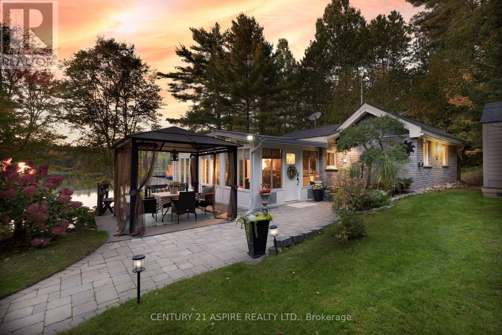 542 A Rantz Rd, Petawawa, ON K8H 2W8