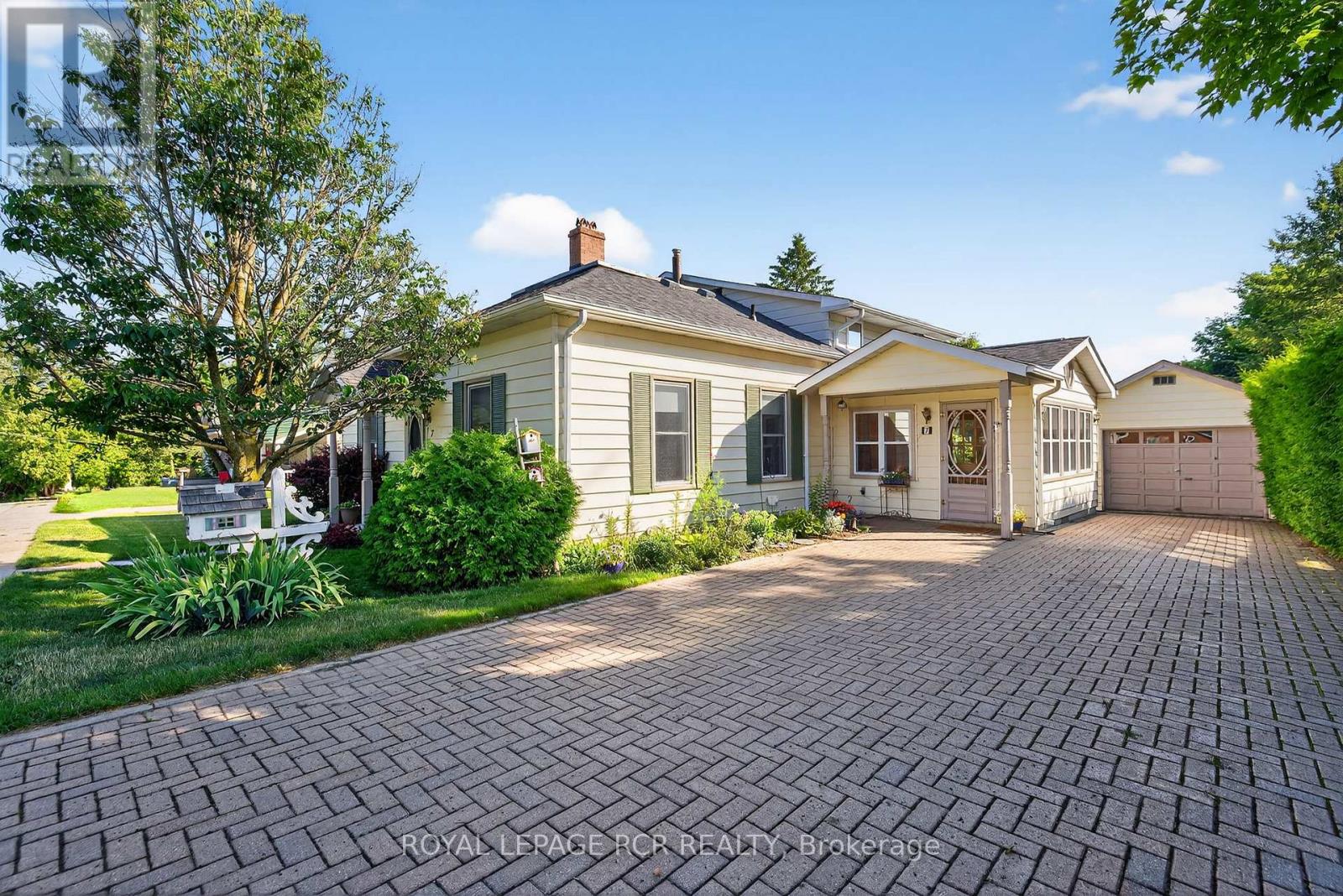 7 Wallace Ave, Caledon, ON L7E 0M5