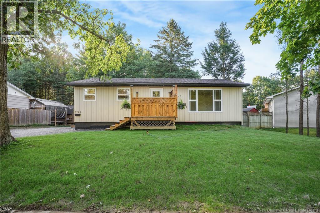292 Macpherson St, Fredericton, NB E3A 4X6