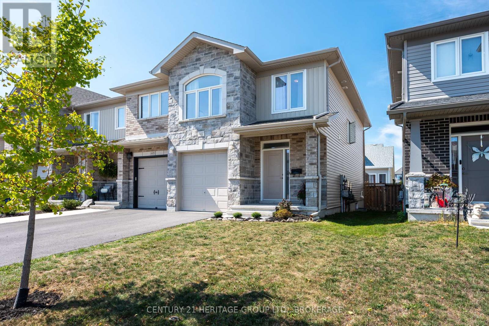 1437 Monarch Dr, Kingston, ON K7P 0R9