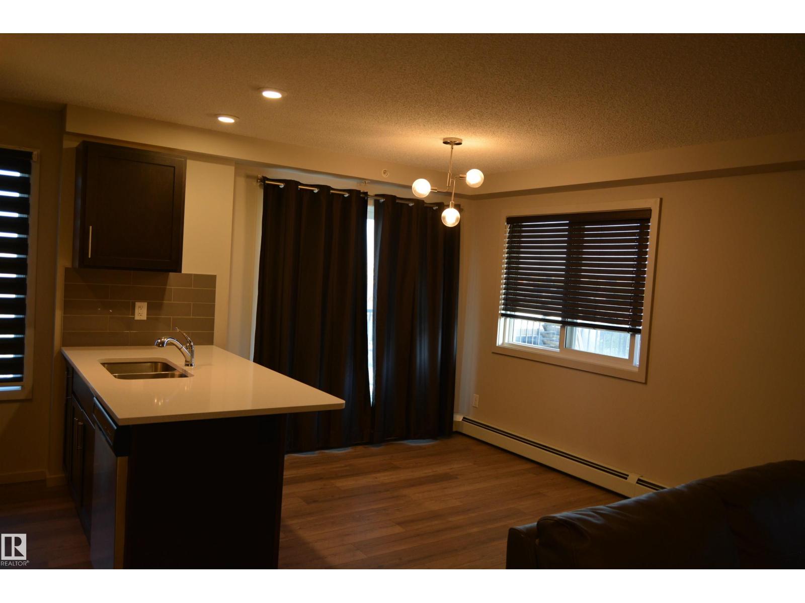5404 7 Avenue Southwest #408, Edmonton, AB T6X 2K4