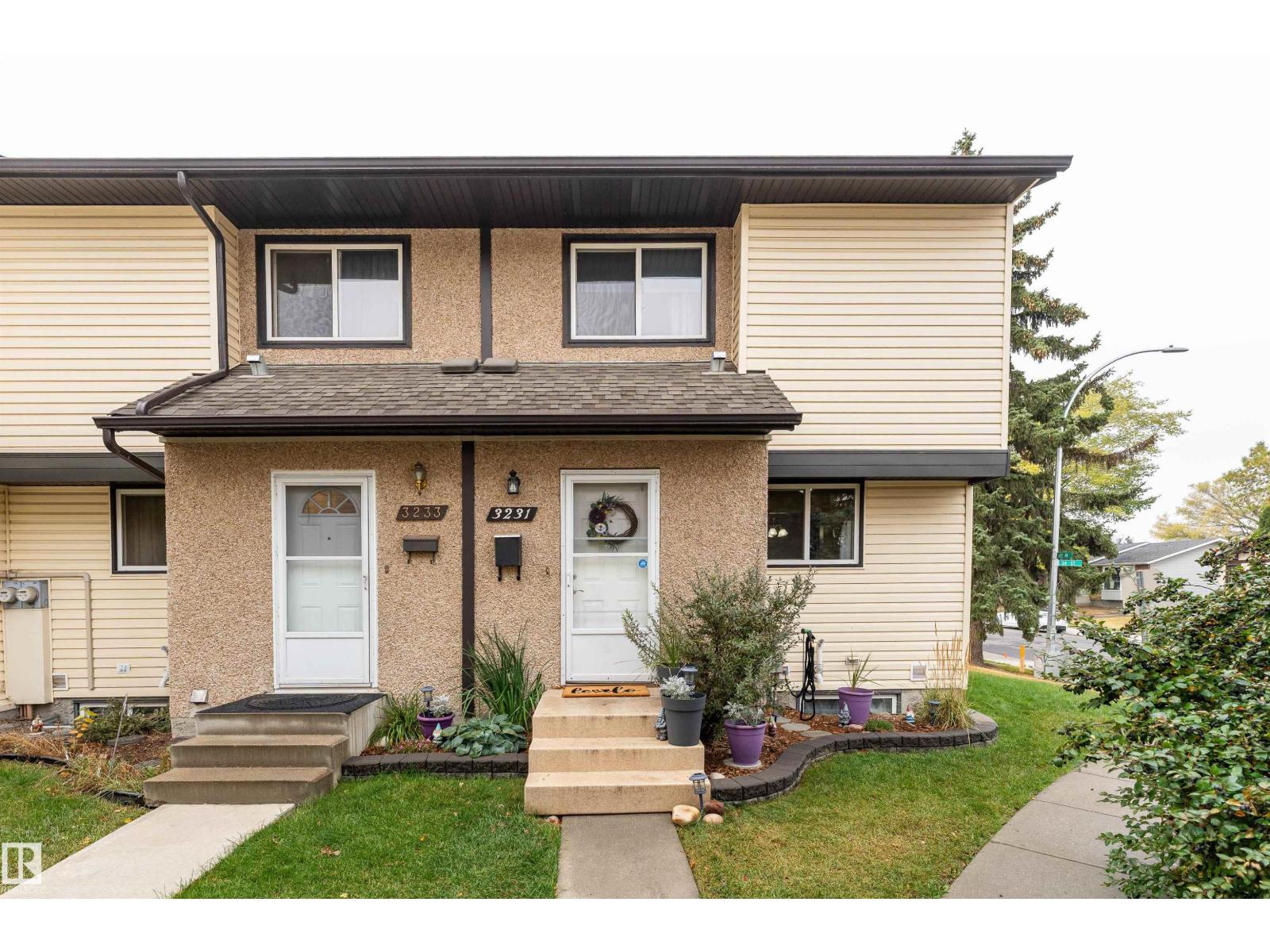 142 Av Nw Unit 3231, Edmonton, AB T5Y 1H9