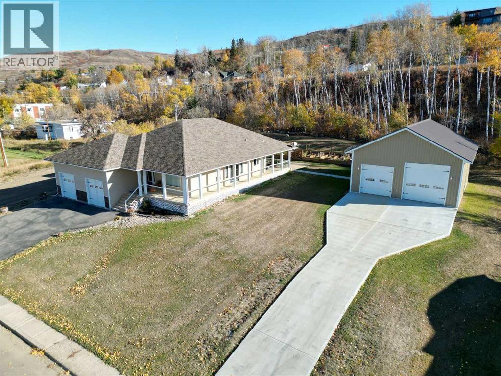 99 Street Unit 11111, Peace River, AB T8S 1L7