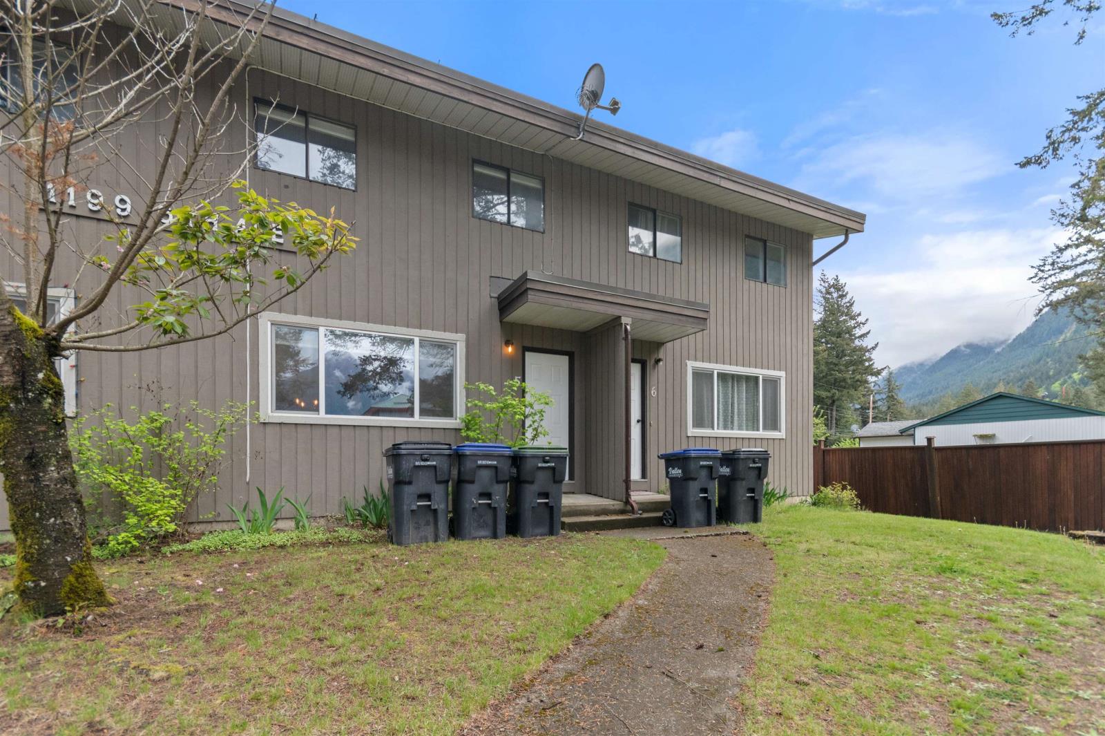 Hope, BC homes with backyards for sale Houseful