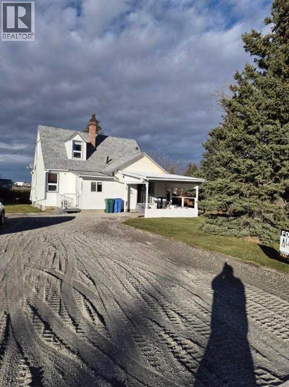 1111 7 Avenue, Beaverlodge, AB T0H 0C0