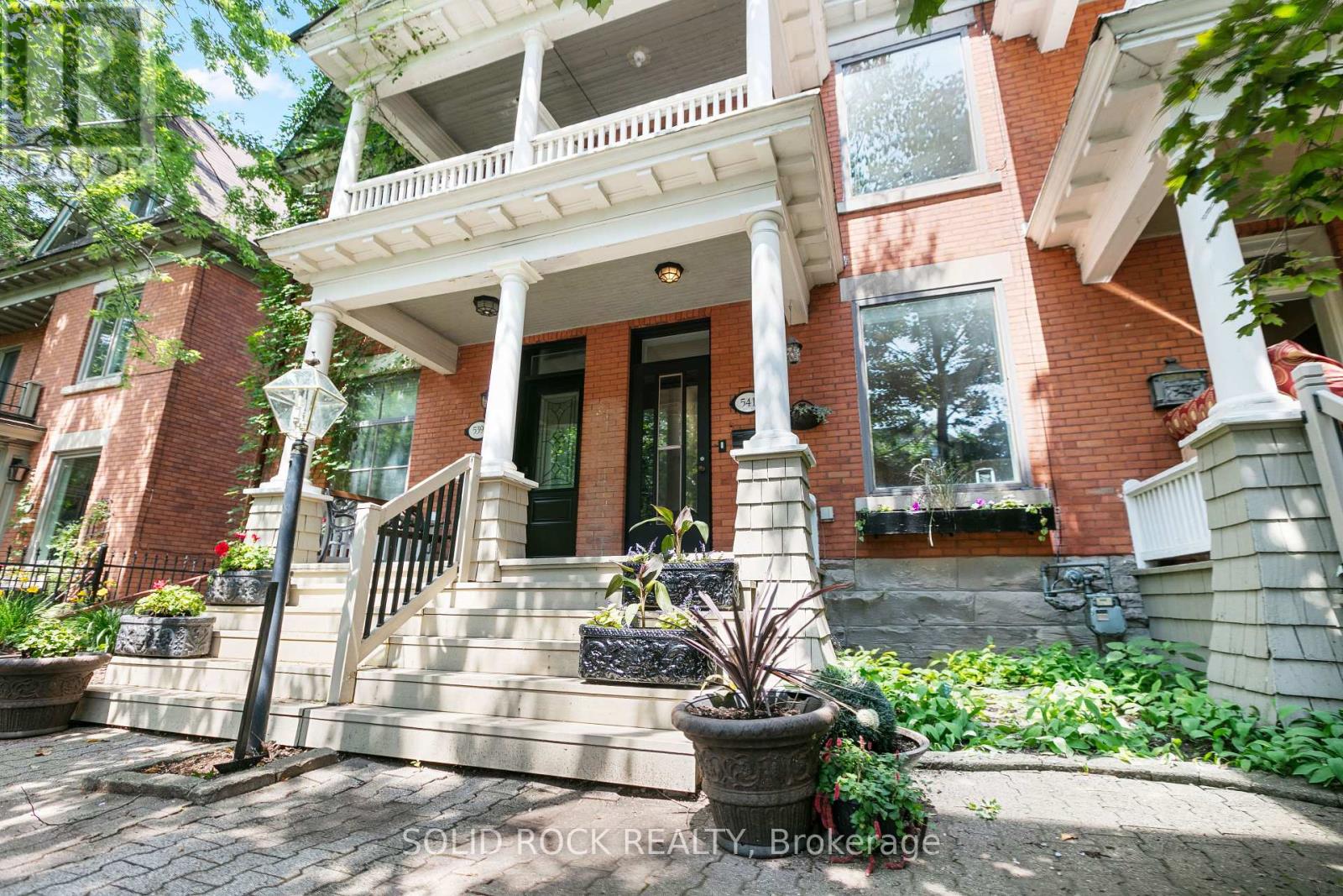 541 Besserer St, Ottawa, ON K1N 6C6