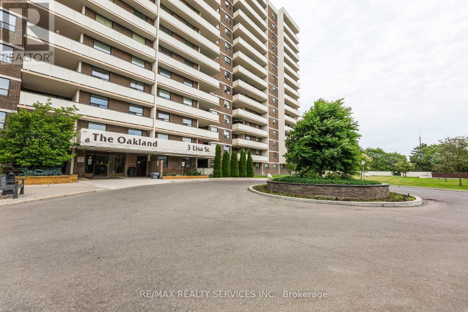302 3 Lisa St, Brampton, ON L6T 4A2