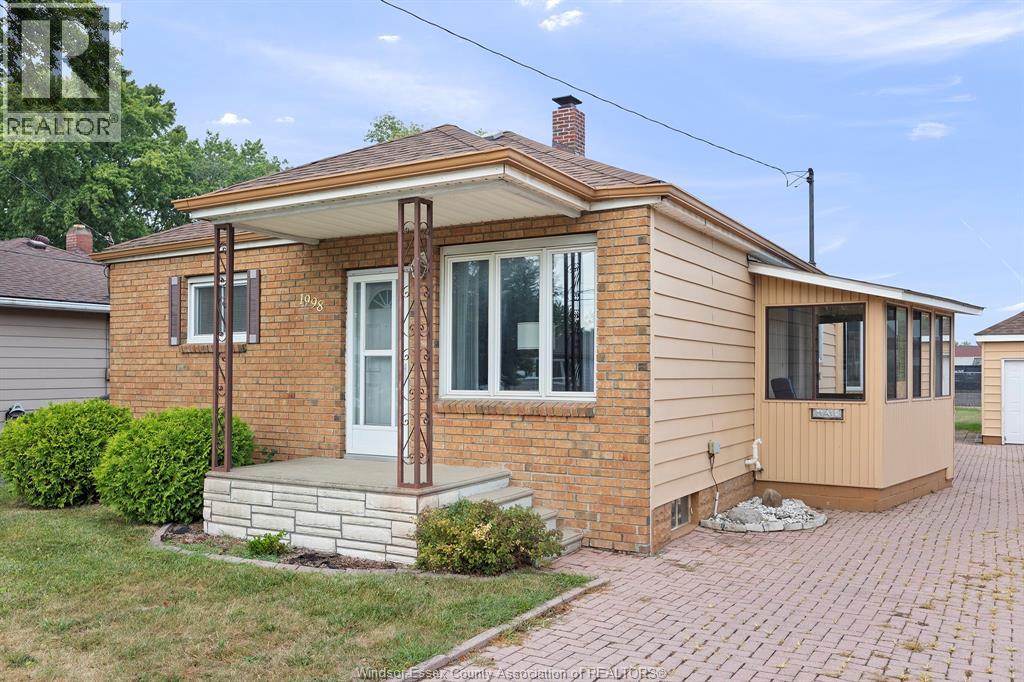 1998 Jefferson Blvd, Windsor, ON N8T 2W2