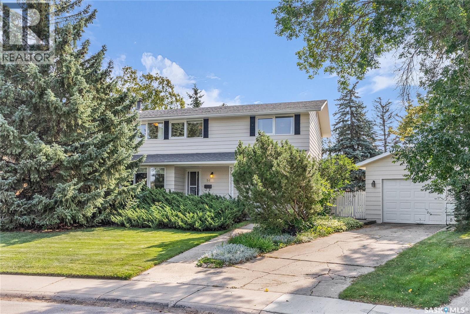 54 Britnell Cres, Saskatoon, SK S7H 3X8