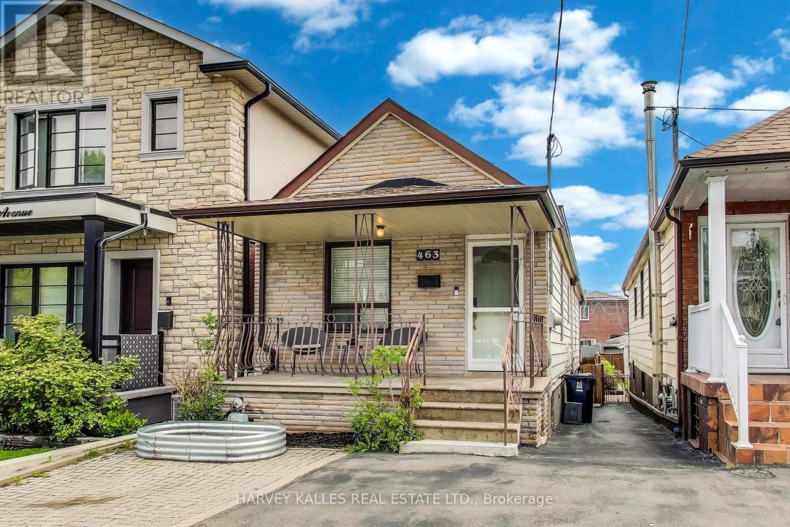 463 Westmount Ave, Toronto, ON M6E 3N4