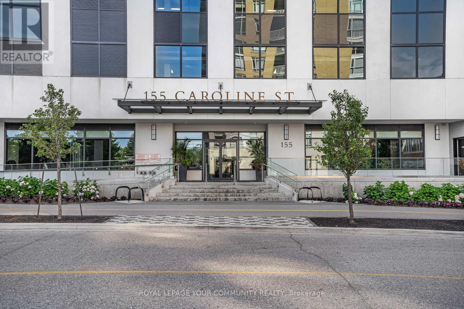 802 155 Caroline St, Waterloo, ON N2L 0J8