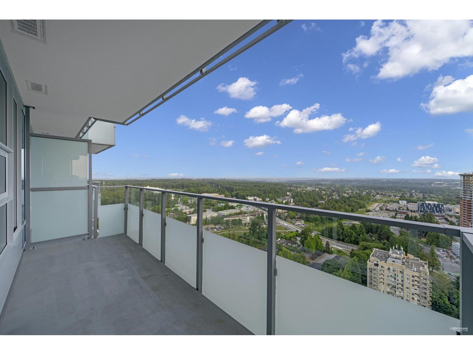 13768 100 Avenue Unit 3504, Surrey, BC V3T 5X7