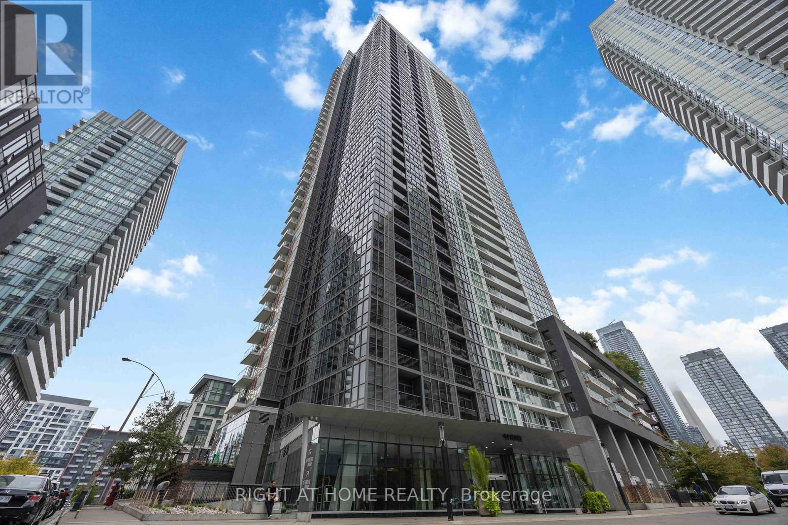 4109 85 Queens Wharf Rd, Toronto, ON M5V 0J9