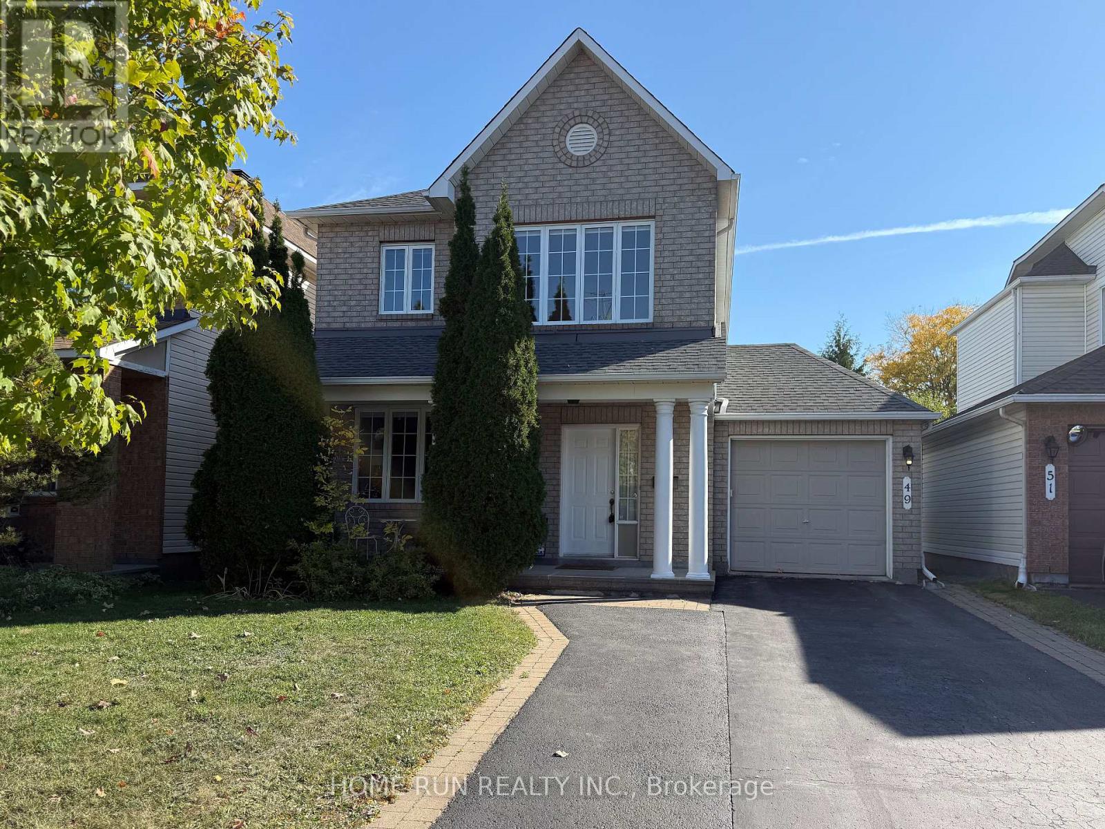 49 Deerfox Dr, Ottawa, ON K2J 4V1