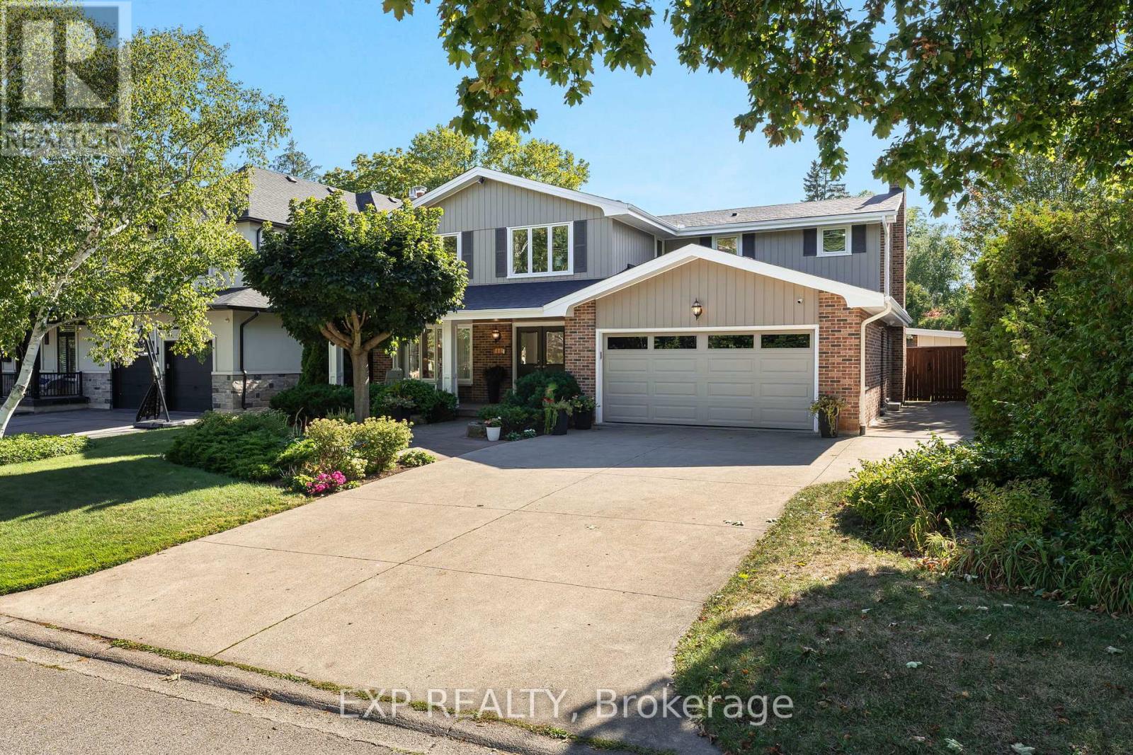 226 Shoreacres Rd, Burlington, ON L7L 2H2