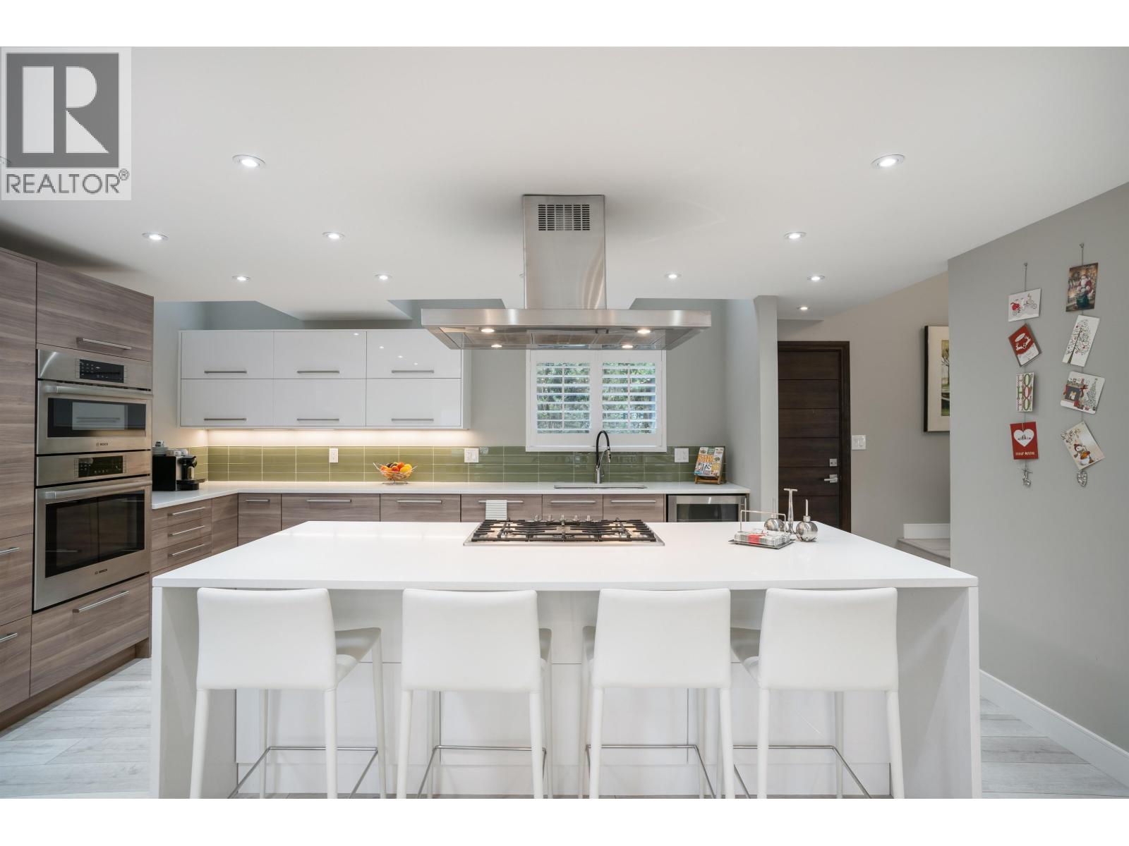 4001 Rose Cres, West Vancouver, BC V7V 2N6
