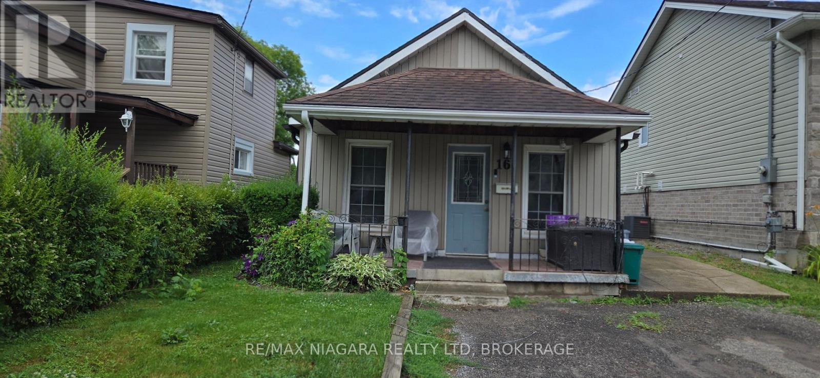 16 Churchill St, St. Catharines Western Hill, ON L2S 2P2