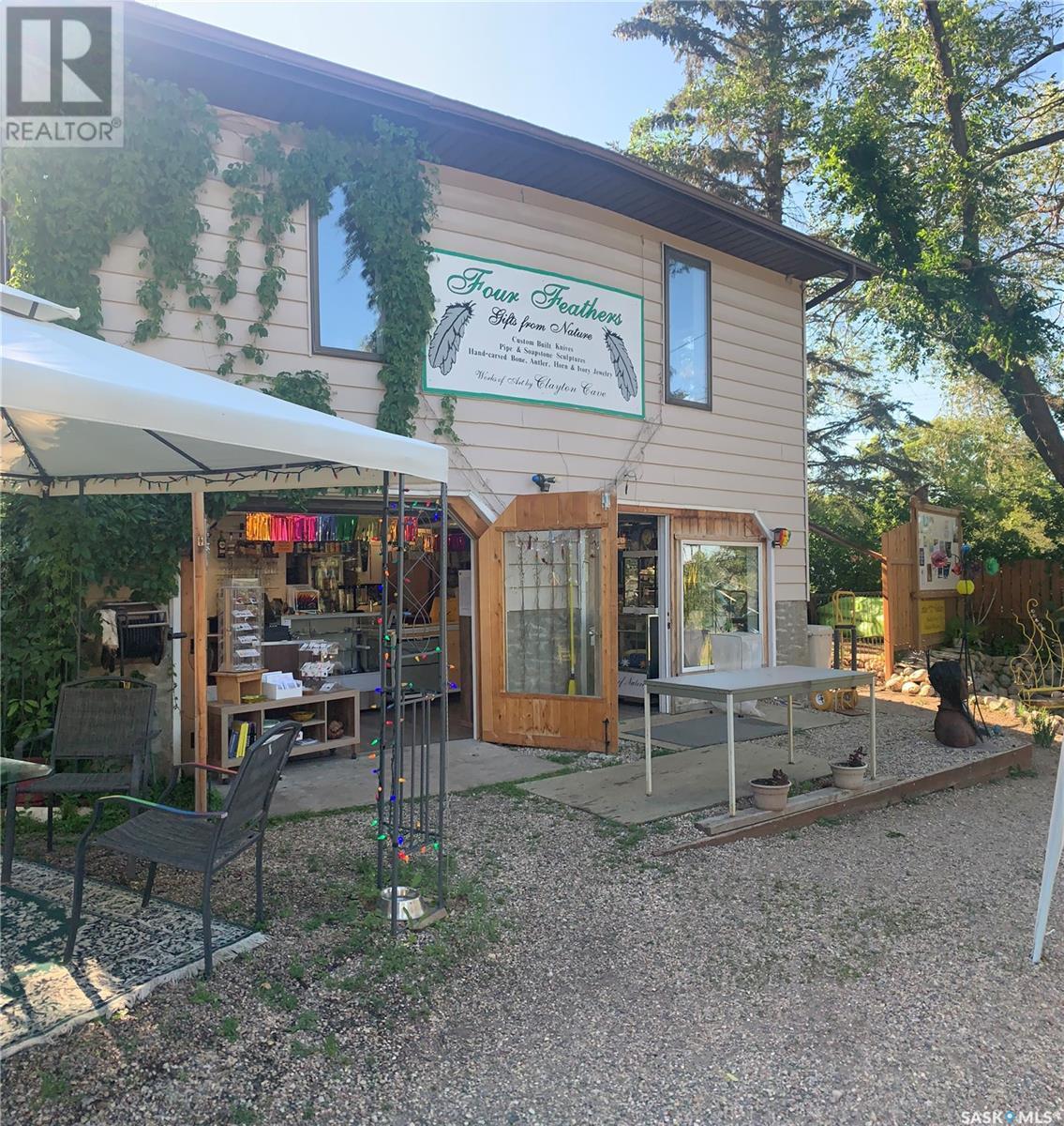 202-206 Elizabeth Ave, Manitou Beach, SK S0K 4T1