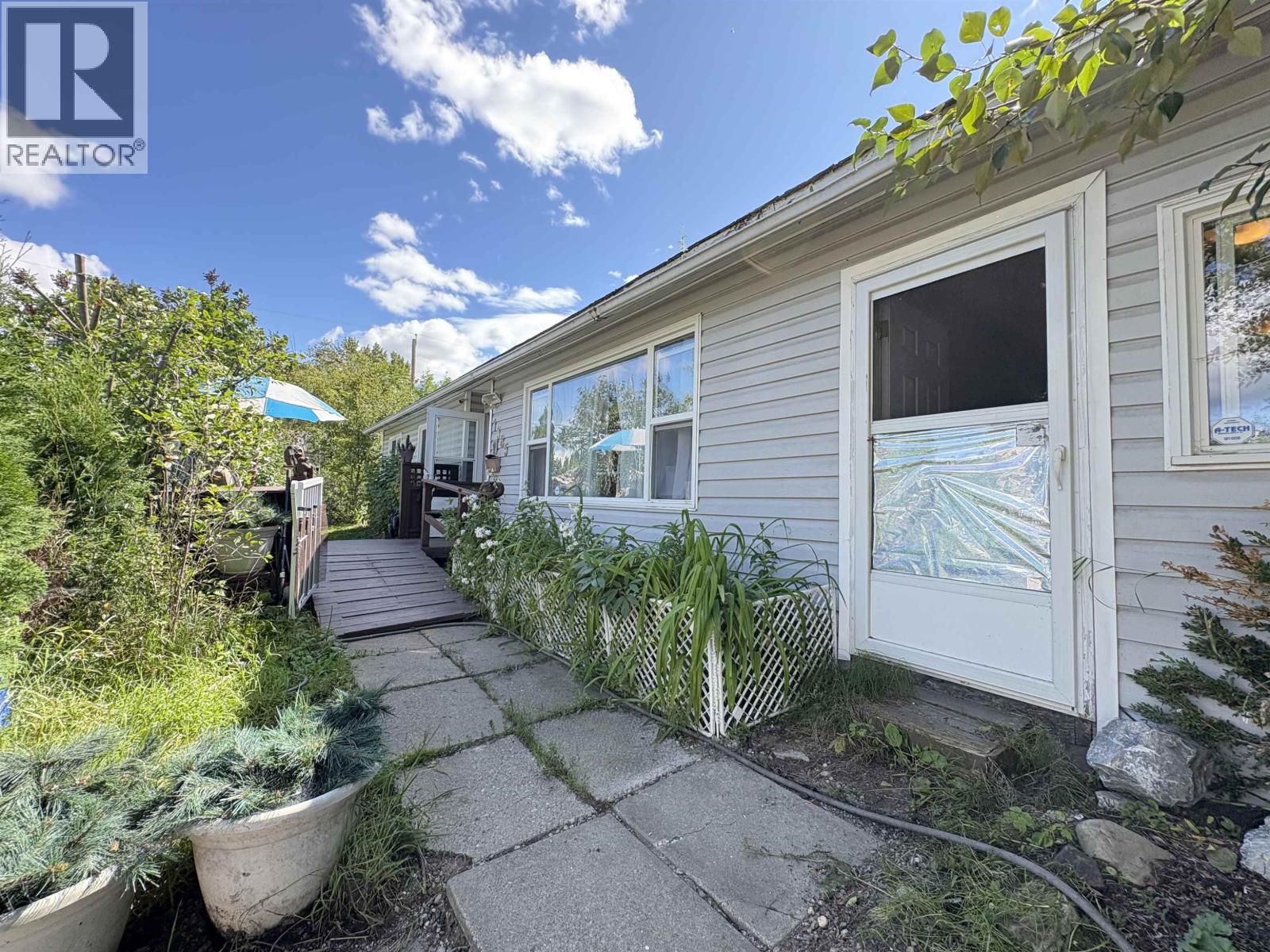 1385 Milburn Ave, Prince George, BC V2L 4E9