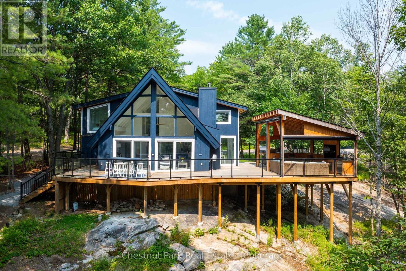 107 Steeles Rd, Seguin, ON P0C 1J0