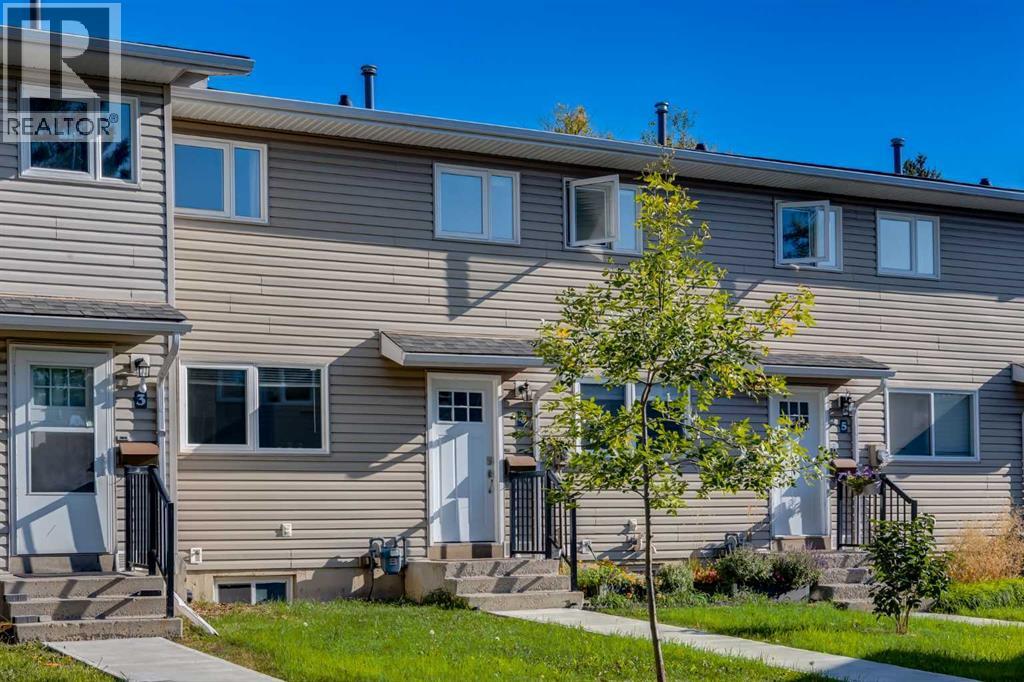 1111 Canterbury Drive Sw Unit 4, Calgary, AB T2W 3G4