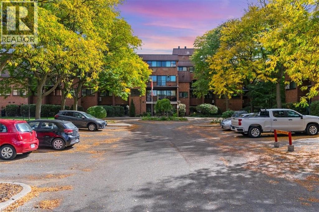 36 Hayhurst Road Unit 358, Brantford, ON N3R 6Y9