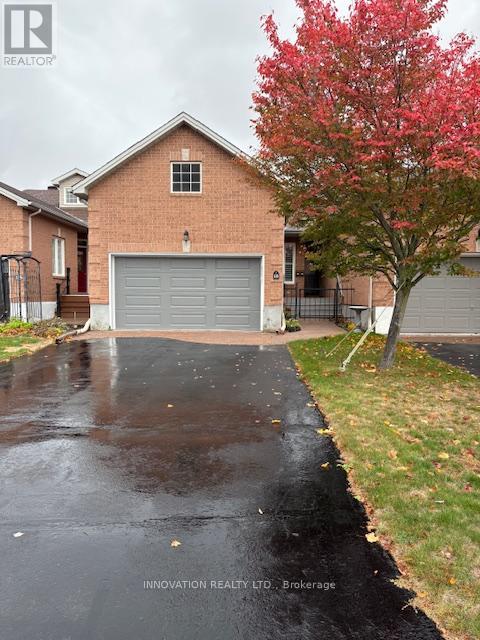 13 Eileen Cres, Ottawa, ON K2S 1M3
