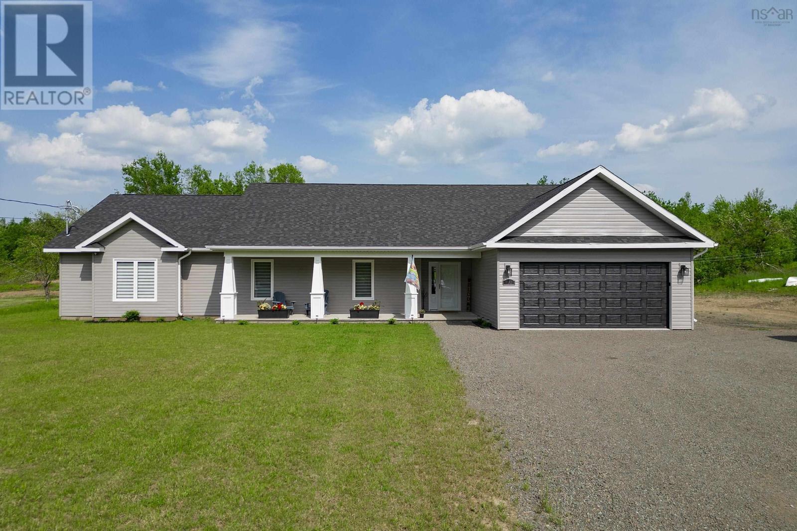 122 Herrett Rd, Springhill, NS B0M 1X0