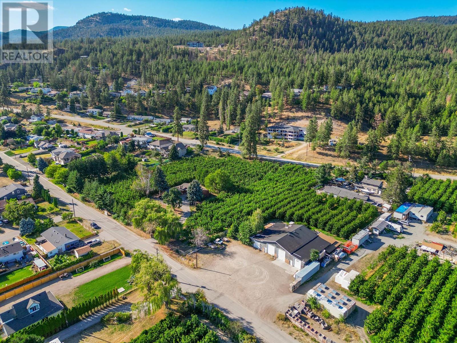 4977 Elliott Ave, Peachland, BC V0H 1X8