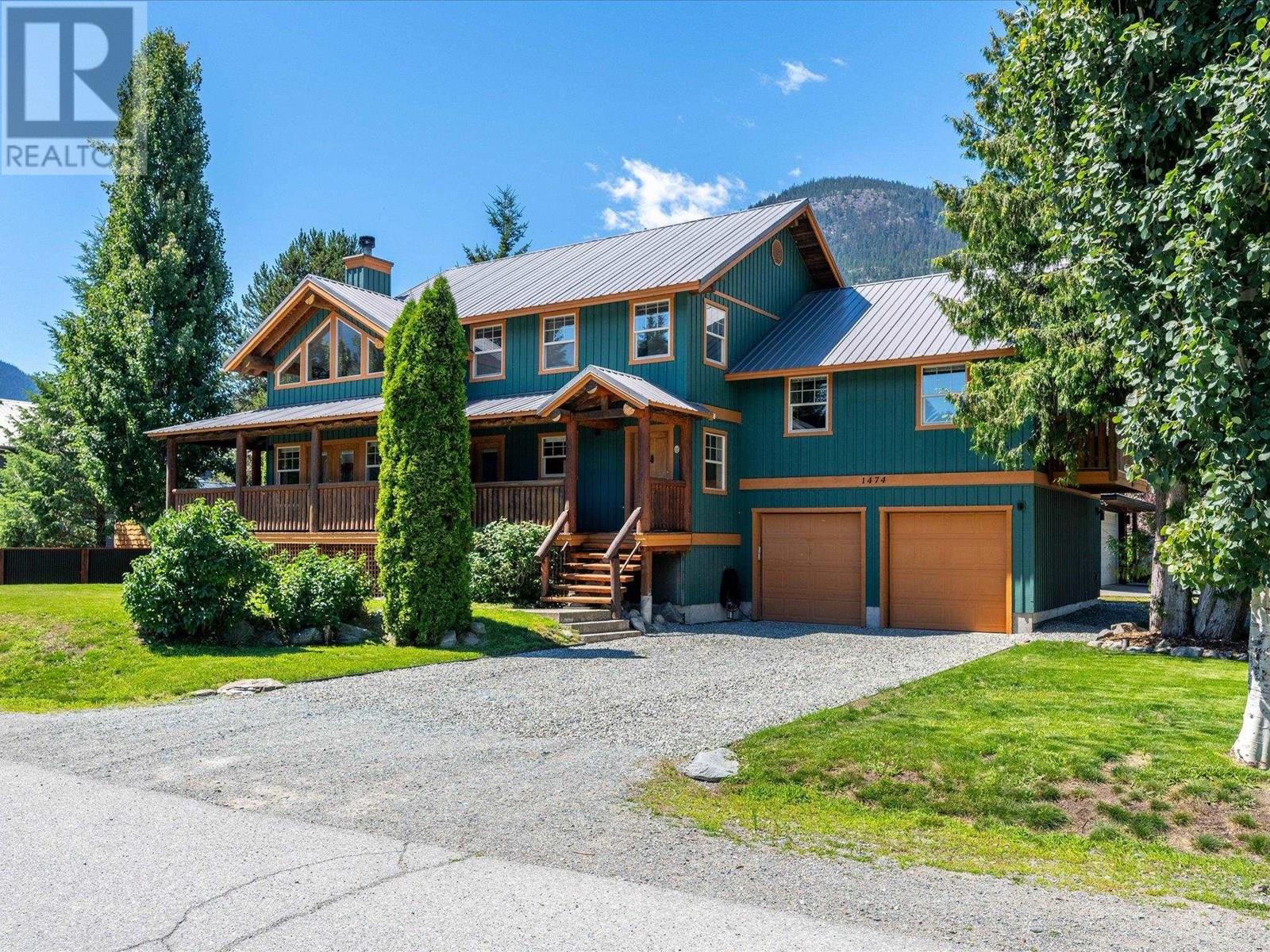 1474 Hemlock St, Pemberton, BC V0N 2L1