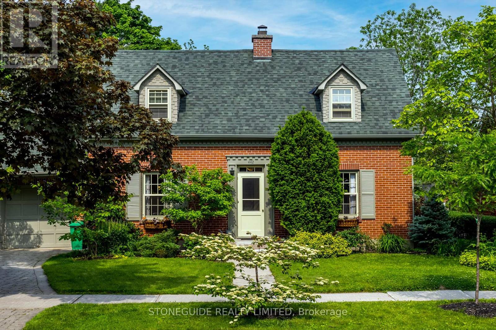 442 Gordon Ave, Peterborough, ON K9J 6G5