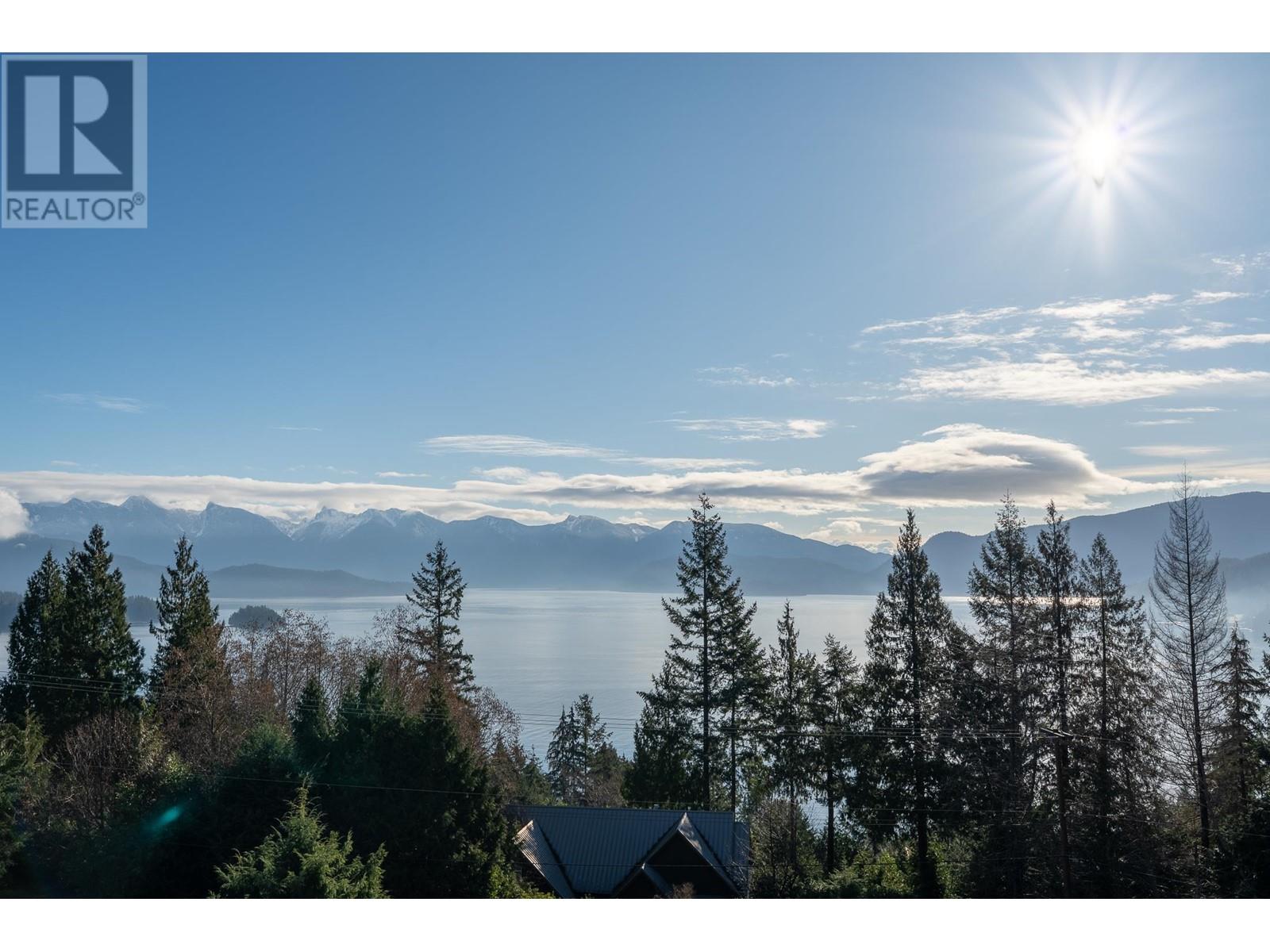 259 Bridgeman Rd, Gibsons, BC V0N 1V1