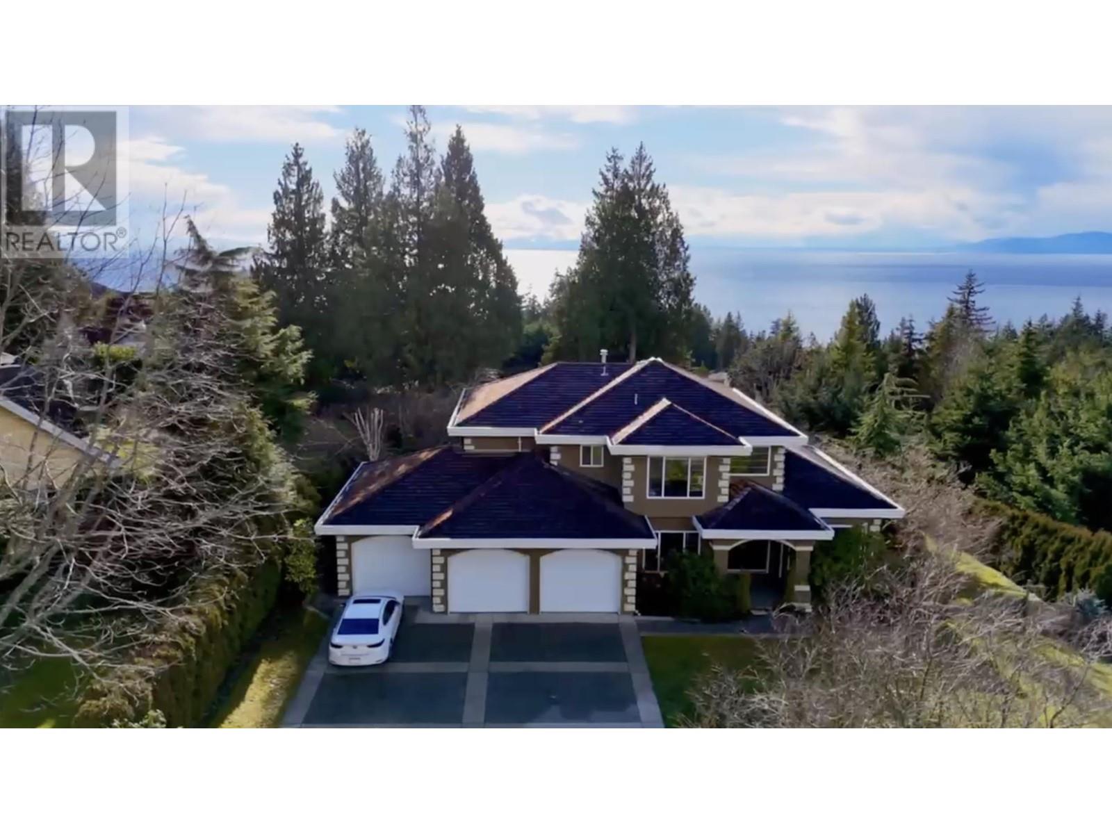 1501 Vernon Dr, Gibsons, BC V0N 1V5