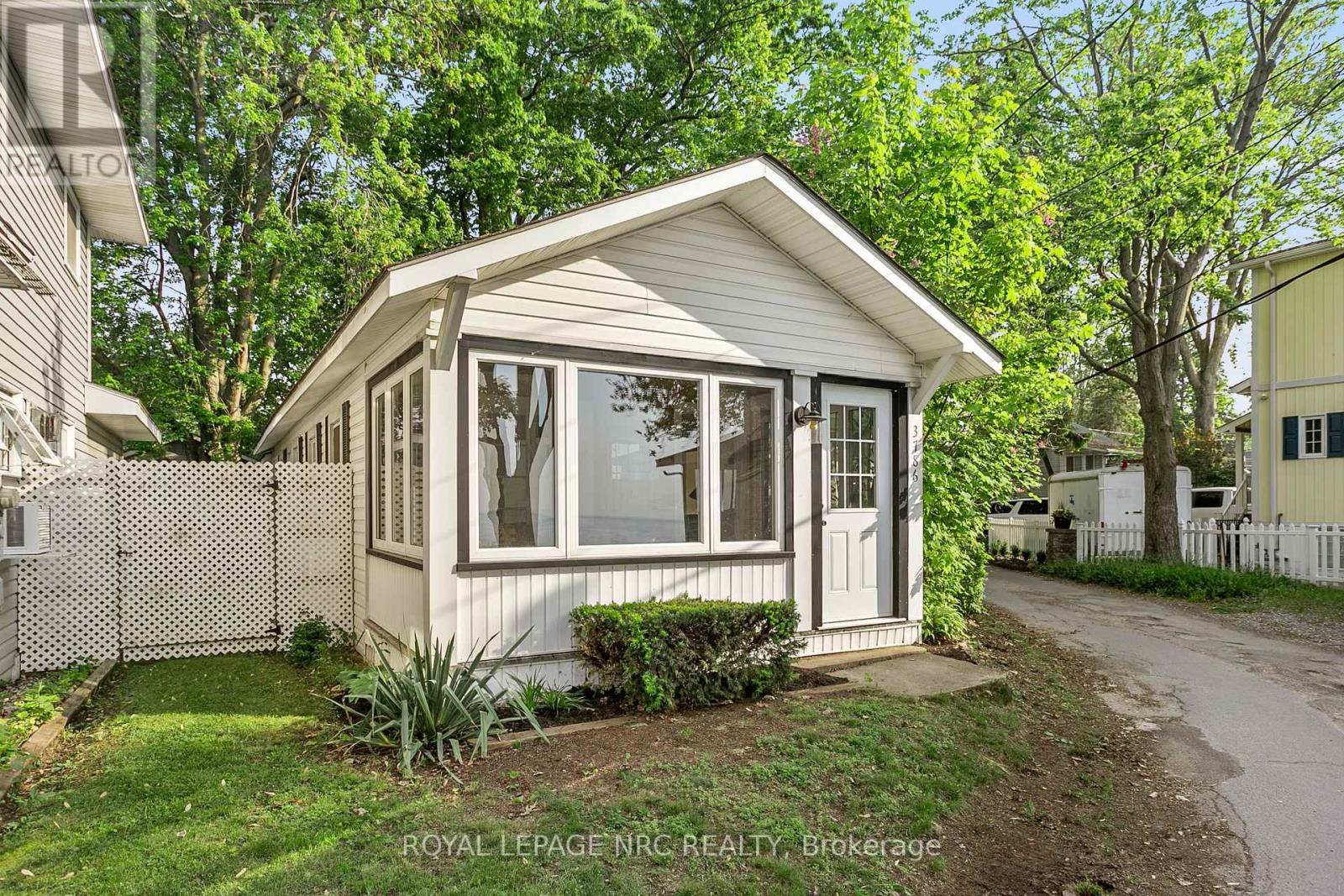 3786 Terrace Ln, Fort Erie, ON L0S 1B0