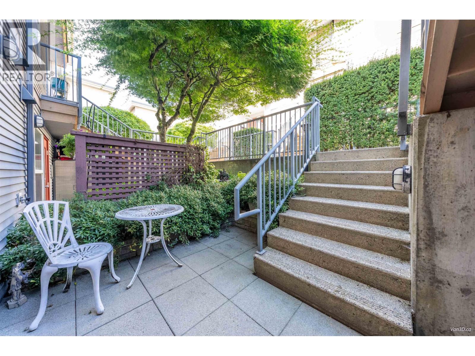 229 E 11th Ave, Vancouver, BC V5T 2C4