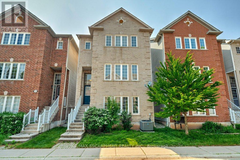 40 5090 Fairview St, Burlington, ON L7L 7H5